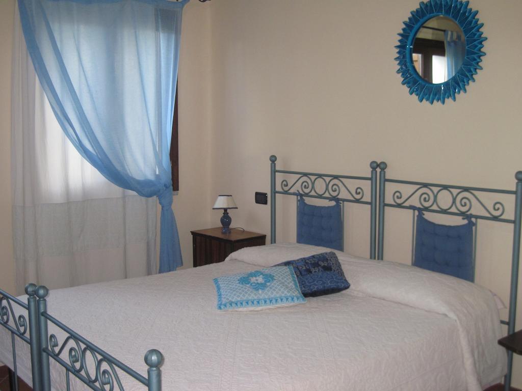 Tenuta Don Ballore Galtellì Стая снимка